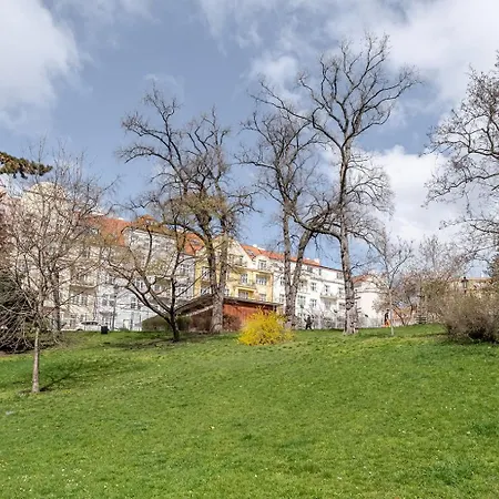 Blueground 10 Nr Park Foodie Area Prg-14 Διαμέρισμα